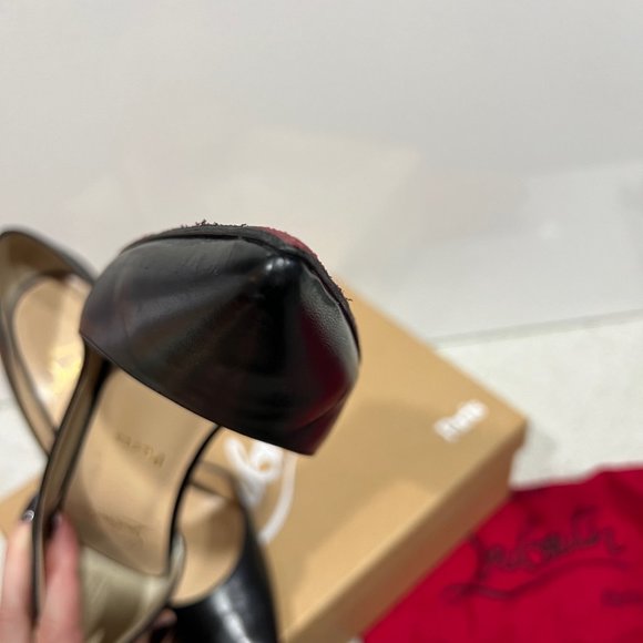 Christian Louboutin Iriza 100 mm Pumps. - Picture 7 of 16